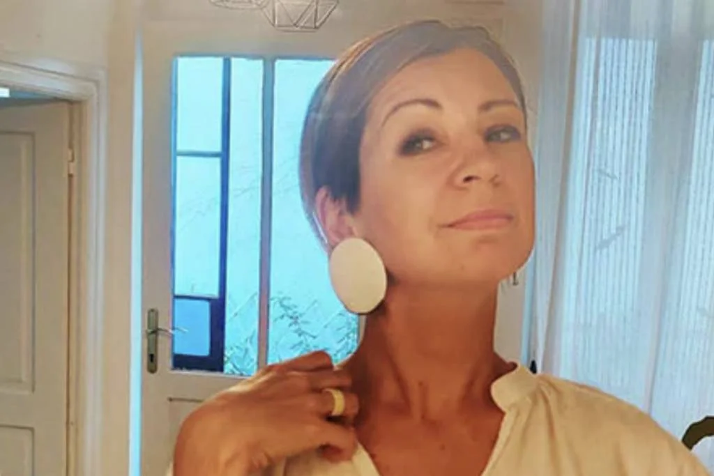 Creative workshop of porcelain jewelry Lele made this